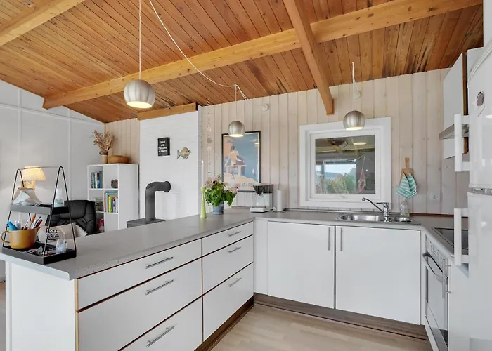 Pet Friendly In With Wifi Holiday home